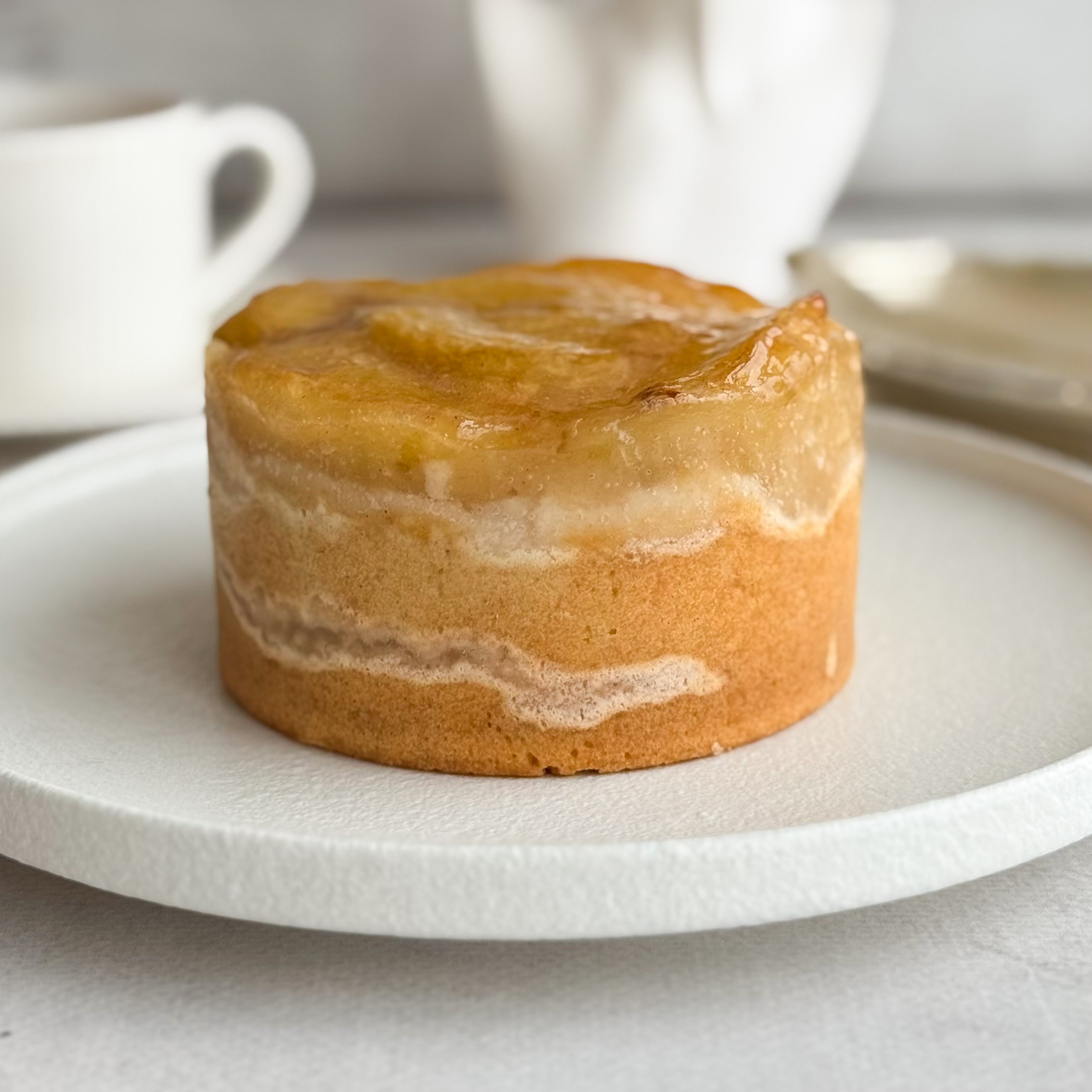 Бенто-Пирог Яблочный Гурман в индивид.упаковке. Свежие яблоки на хрустящем песочно-дрожжевом тесте, покрытые миндалем и желе. изображение 1