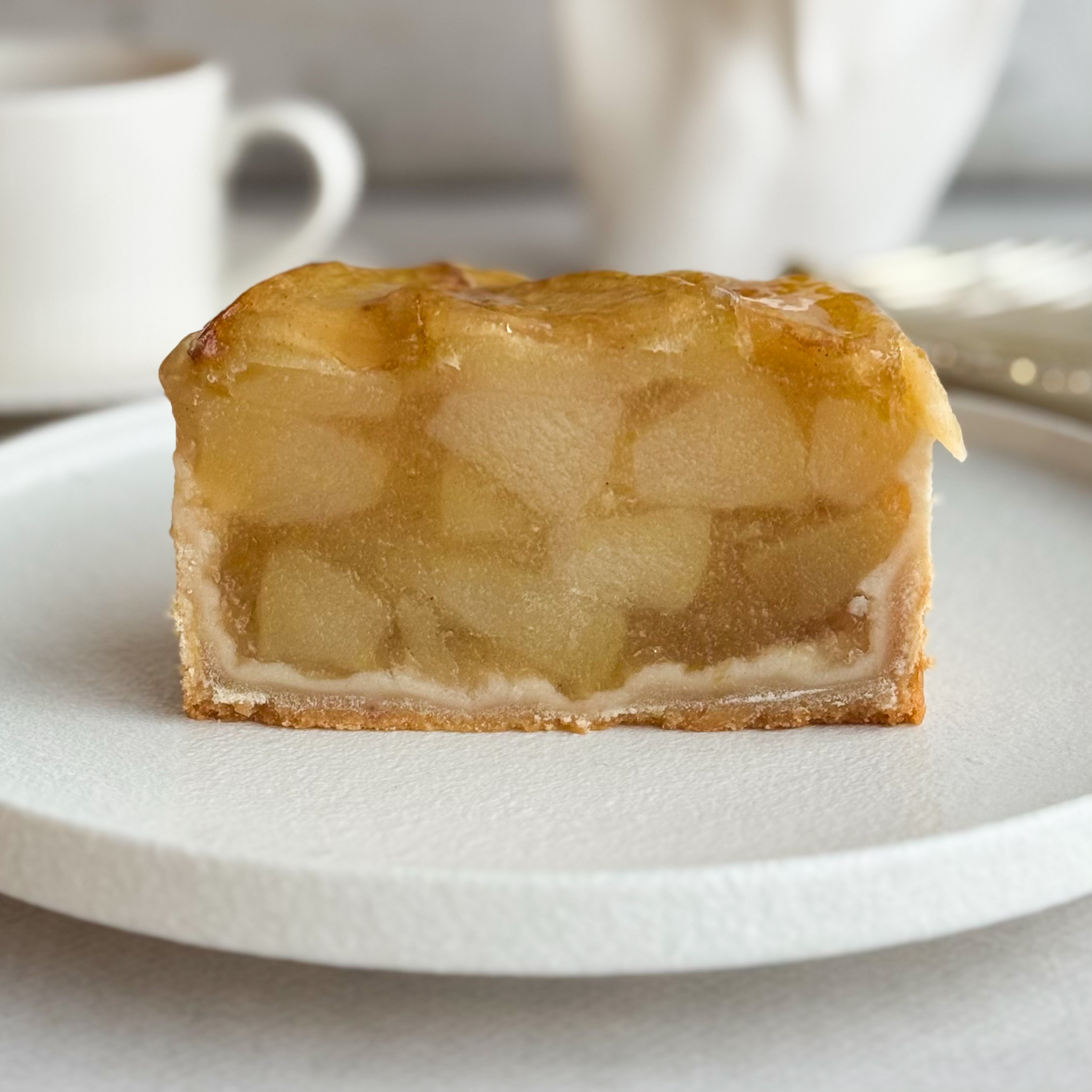 Бенто-Пирог Яблочный Гурман в индивид.упаковке. Свежие яблоки на хрустящем песочно-дрожжевом тесте, покрытые миндалем и желе. изображение 3