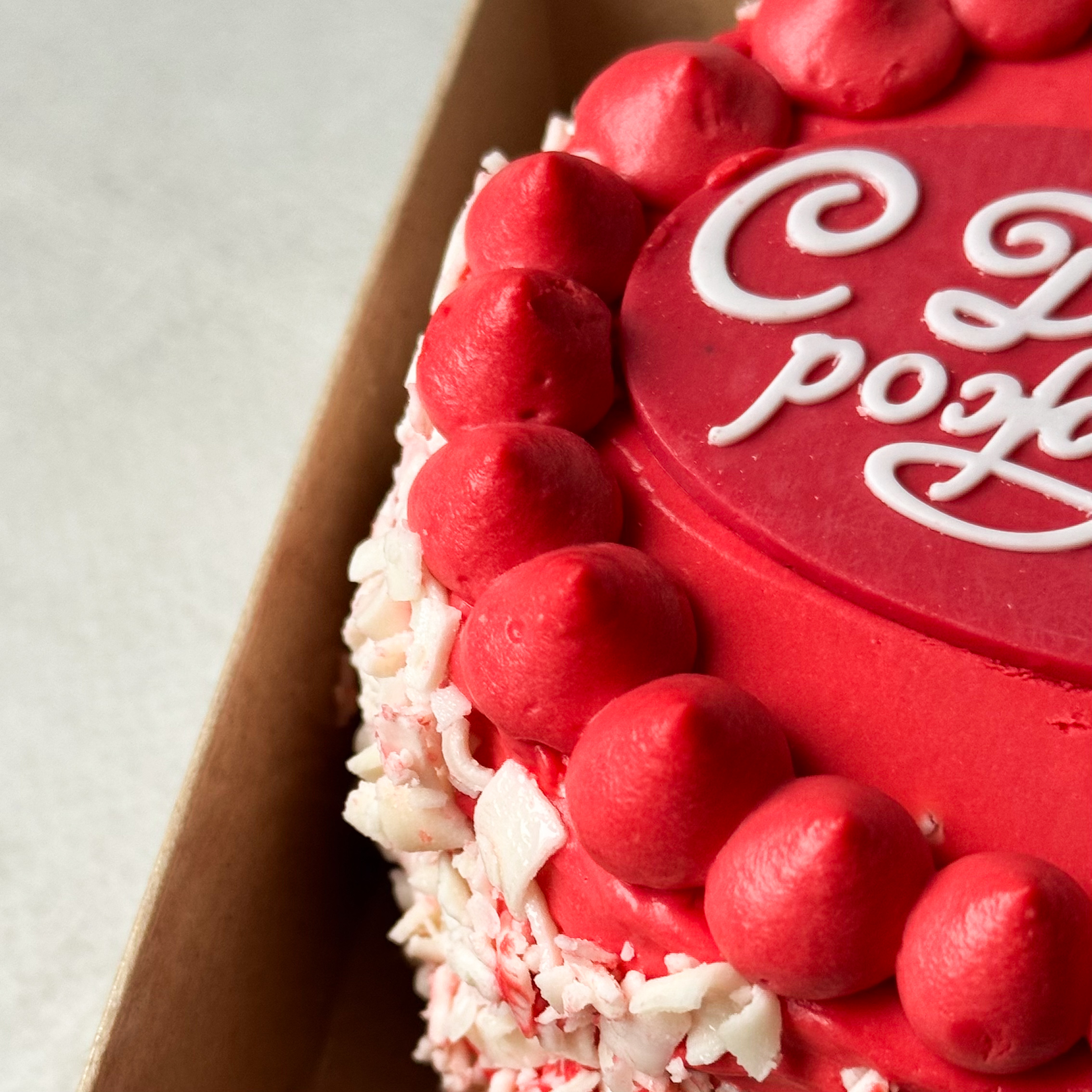 Бенто-торт Брусничный с белым шоколадом (С Днём Рождения) изображение 2