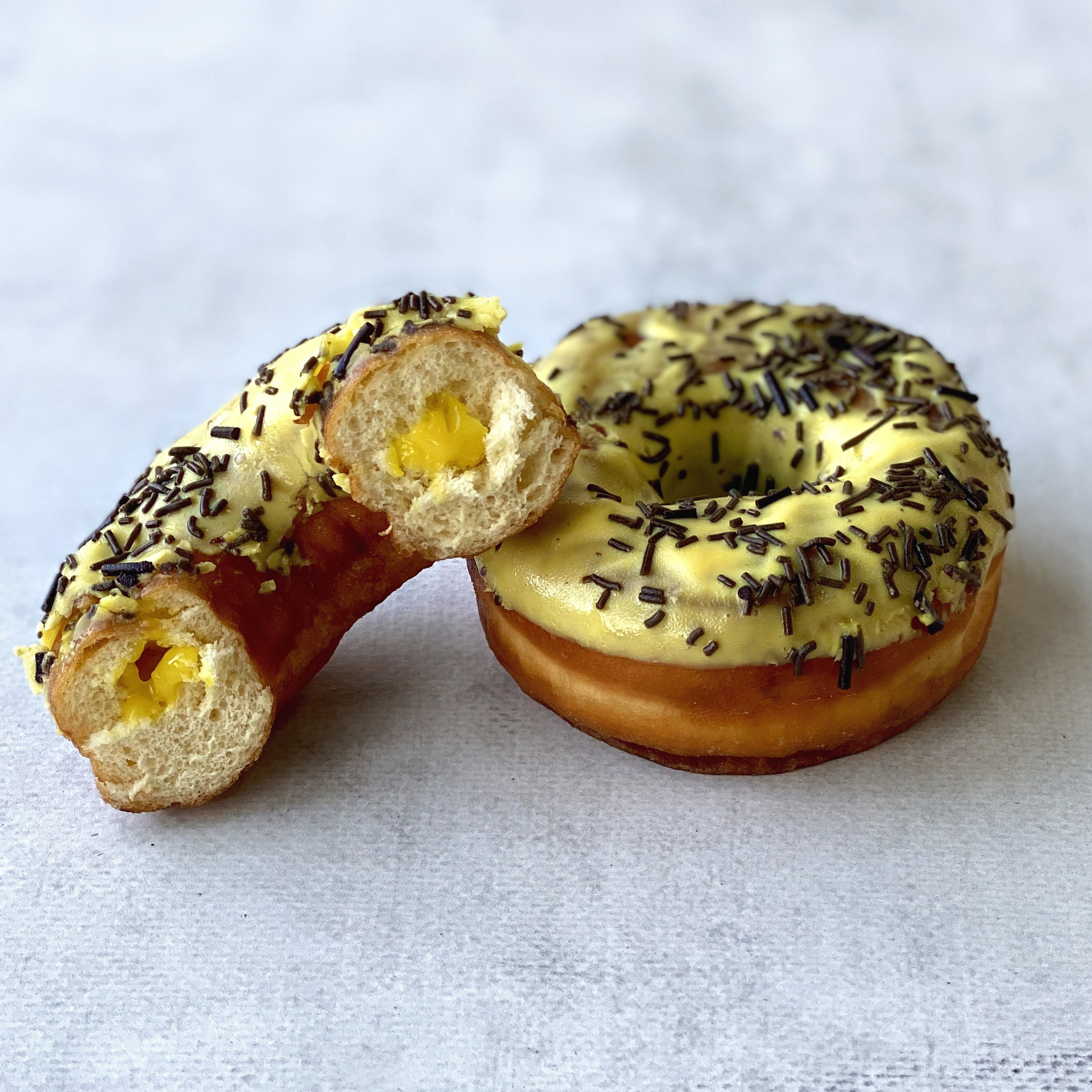 Донат с начинкой со вкусом банана 2 сорт изображение 3