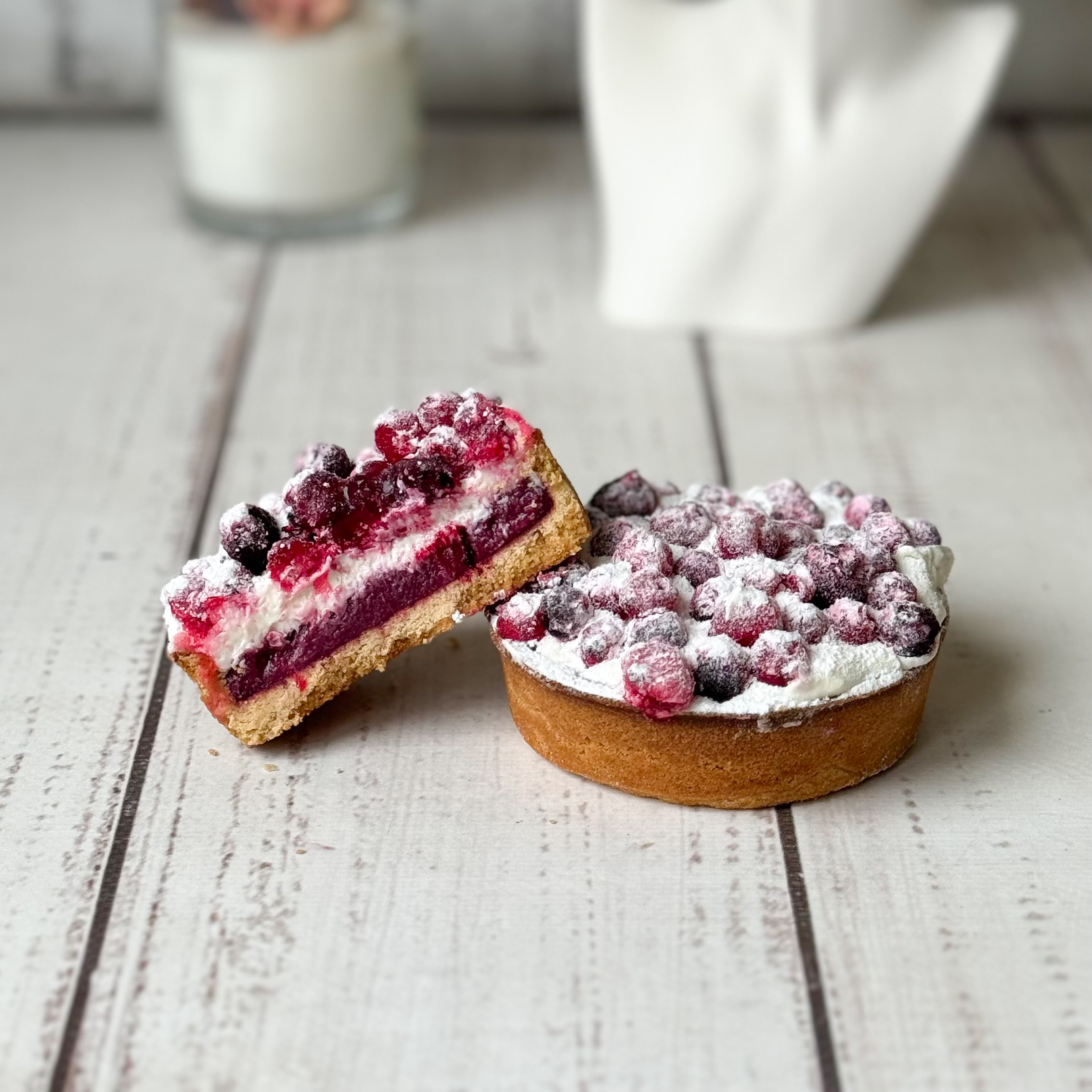 Ассорти из 9 тарталеток 3 вкусов: фисташковые (3 шт.), малиновые (3 шт.), смородиновые (3 шт.) изображение 12