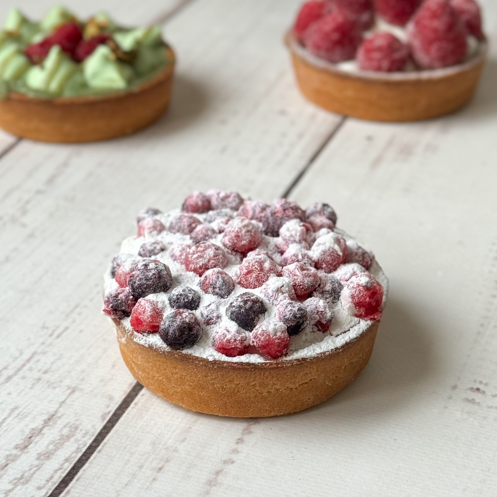 Ассорти из 9 тарталеток 3 вкусов: фисташковые (3 шт.), малиновые (3 шт.), смородиновые (3 шт.) изображение 9