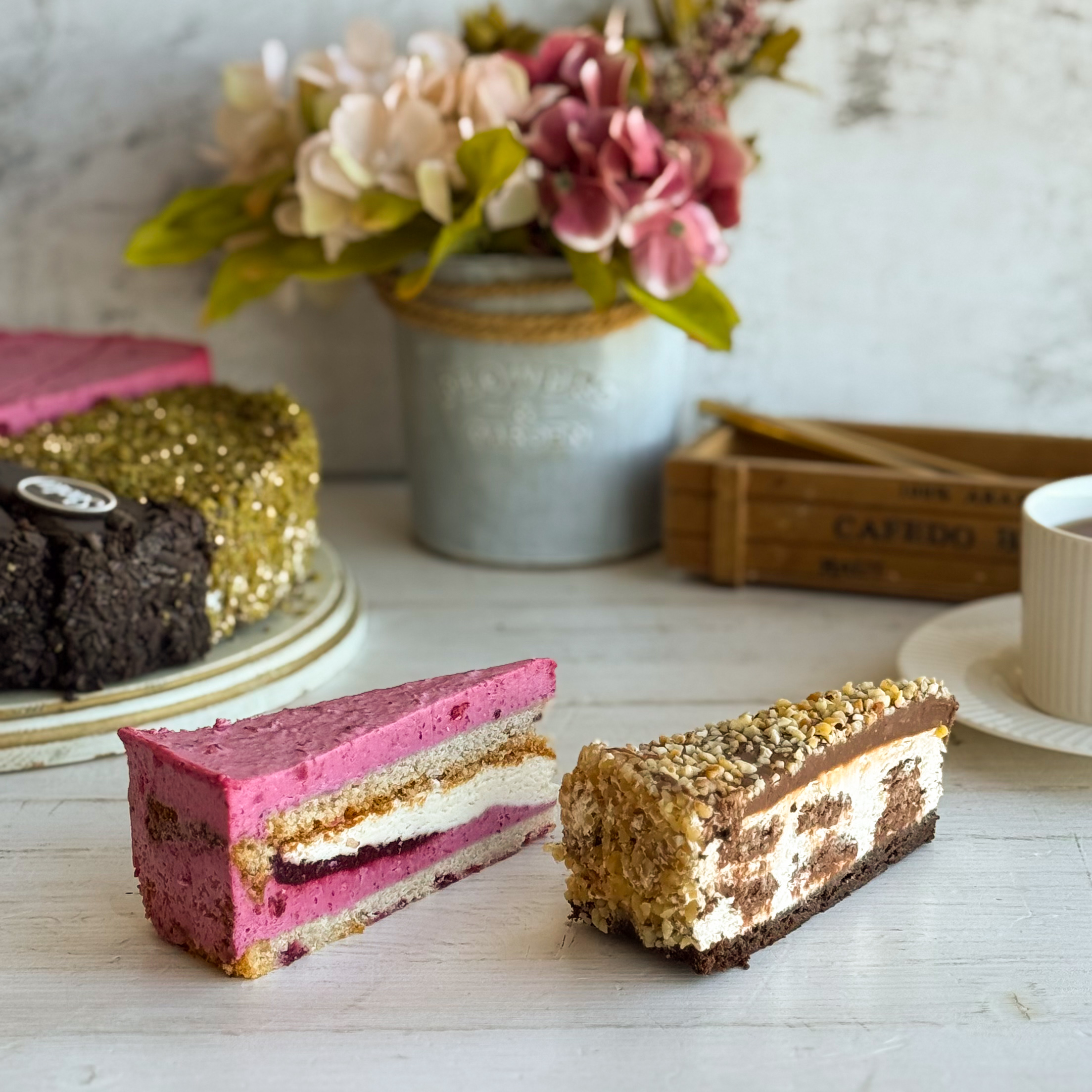 Ассорти из 4 видов популярных тортов, 16 порций. изображение 10