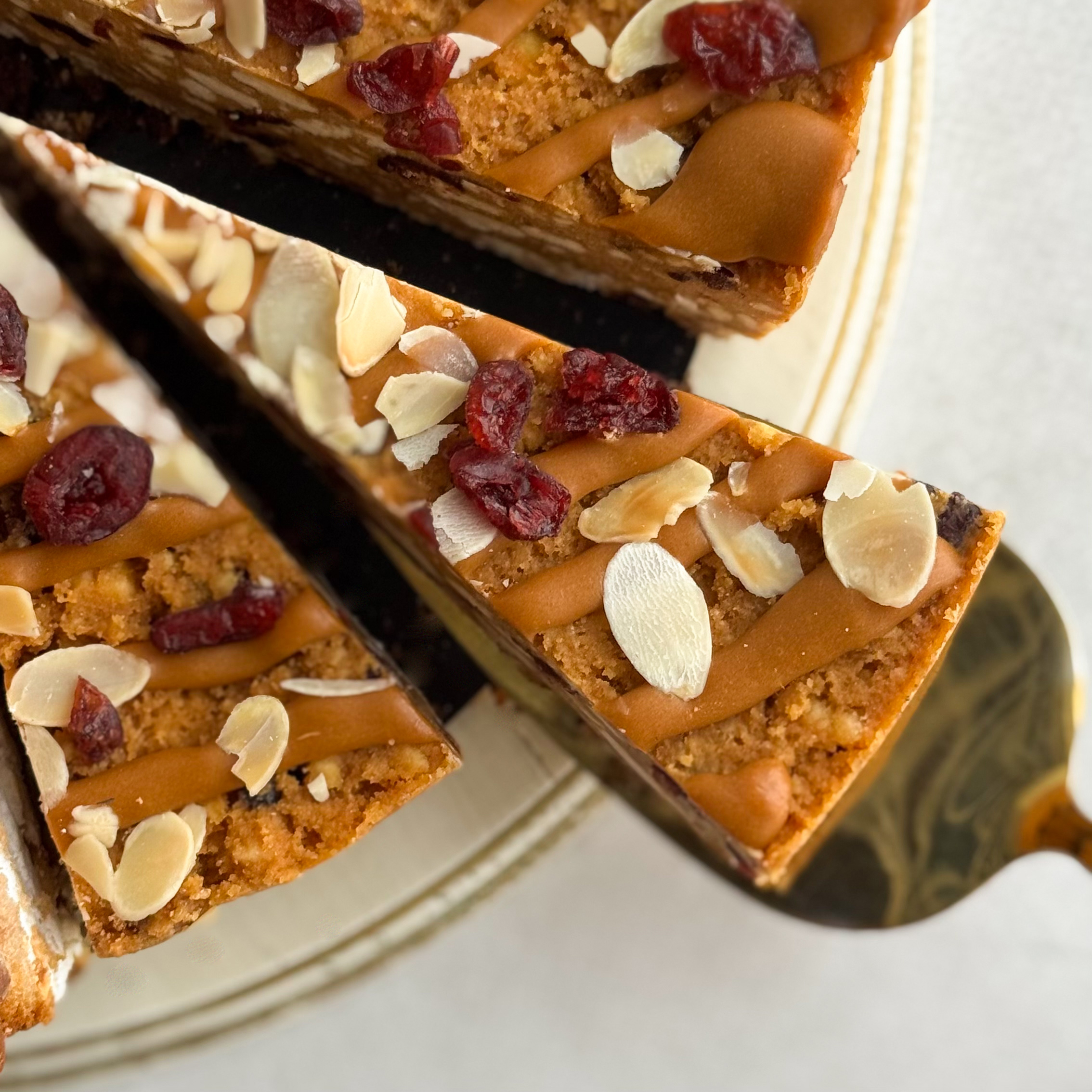 Торт Ассорти New 14 порций 4 вкуса (Карамель-орех, Банан-карамель, Маковый,Руслан) изображение 8