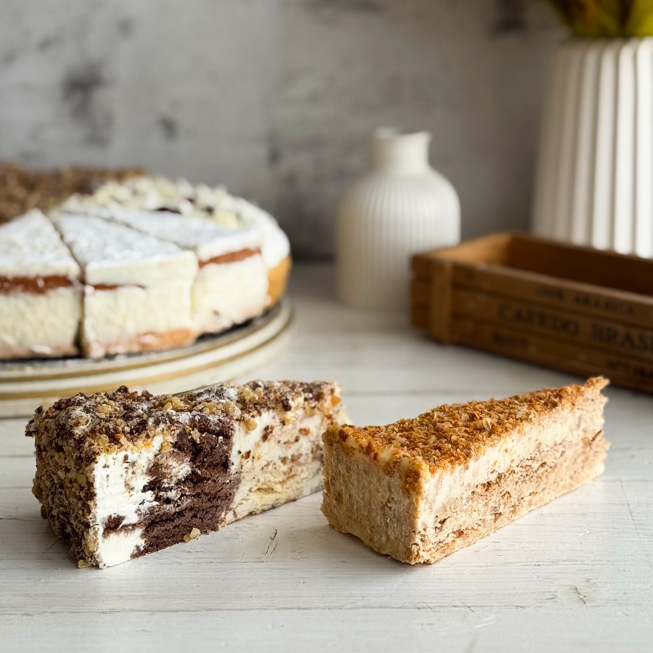 Торт ассорти 4 вкуса: Брусничный,Сметанник,Рикотта,Наполеон изображение 10