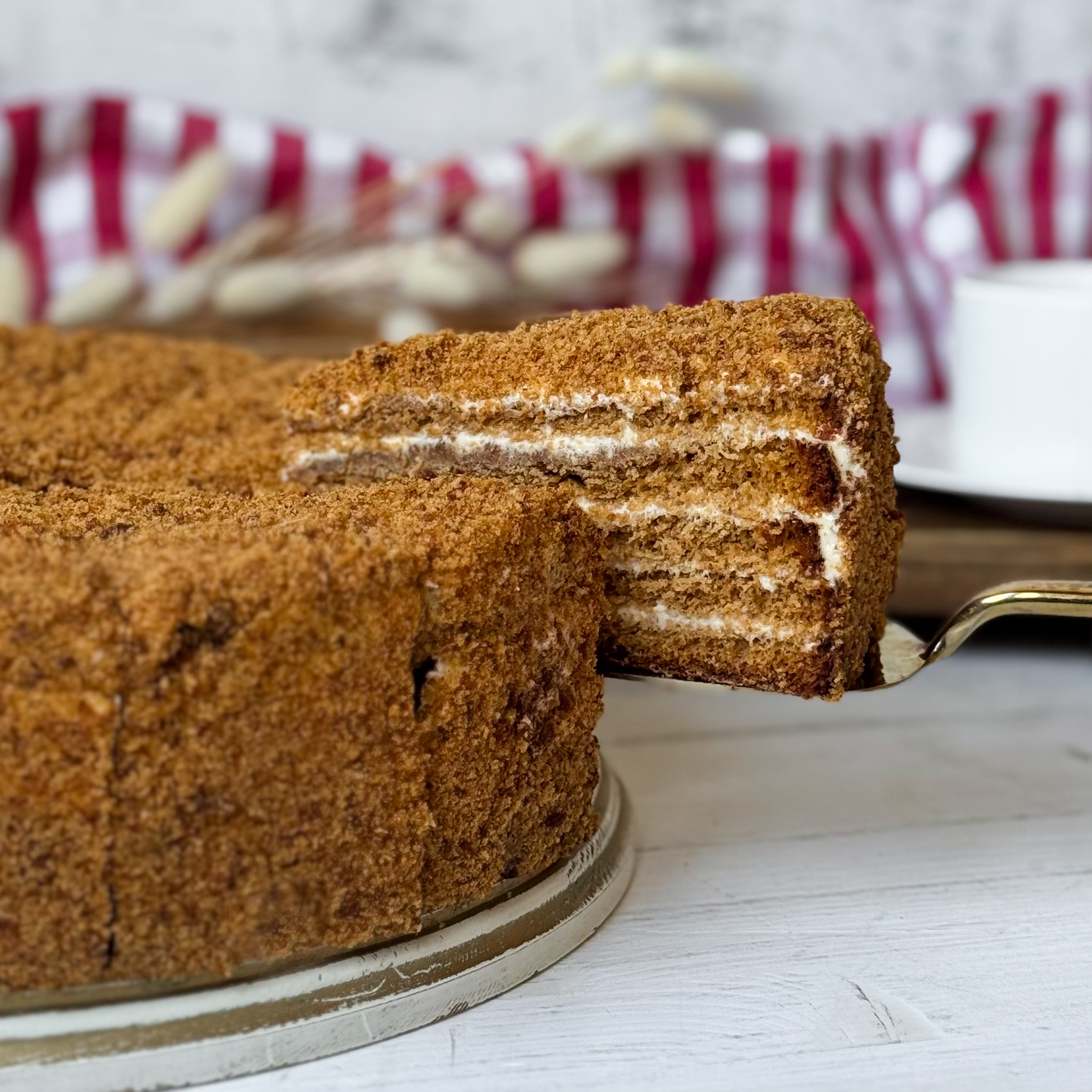 Классический медовик с традиционным вкусом. изображение 2