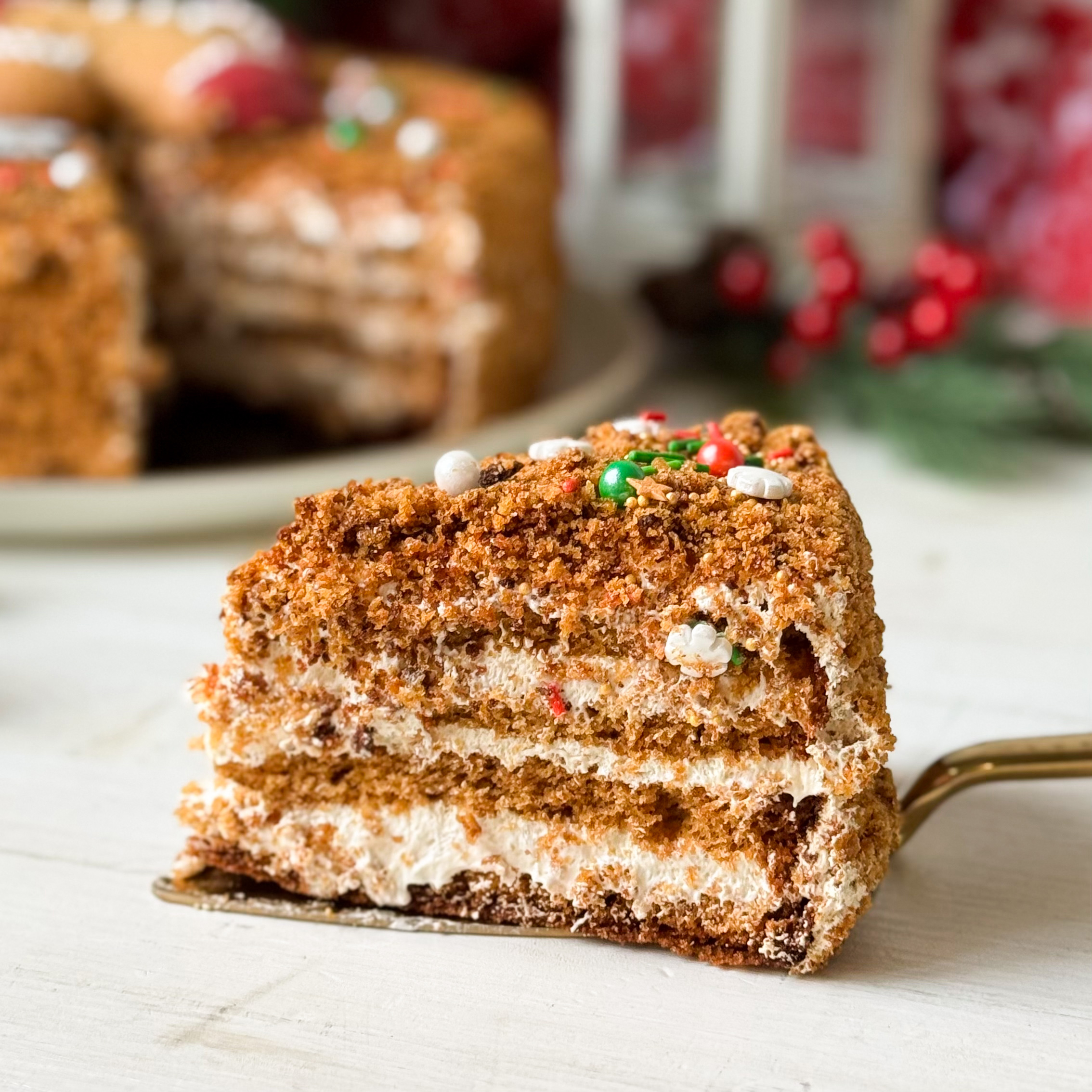 Торт Медовик 1,050 кг не резанный (НГ)  изображение 5