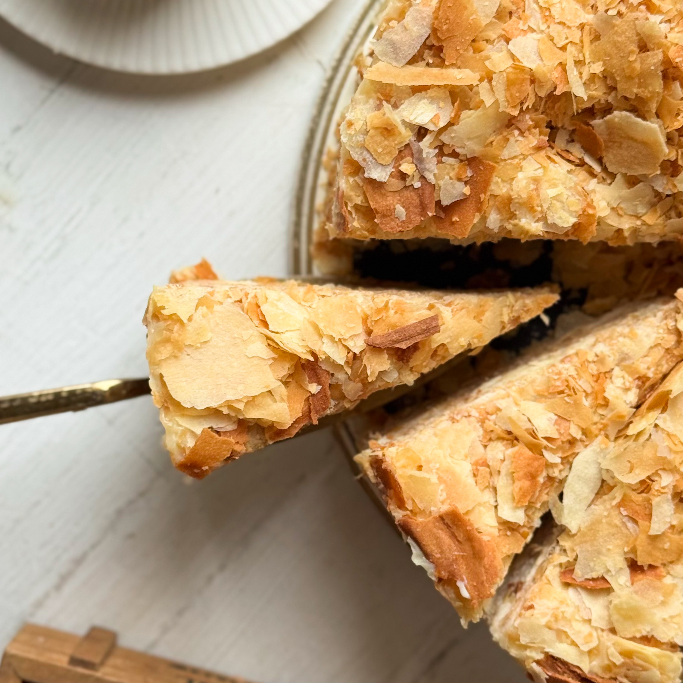 Нежнейшее сочетание слоёного теста и заварного крема изображение 2