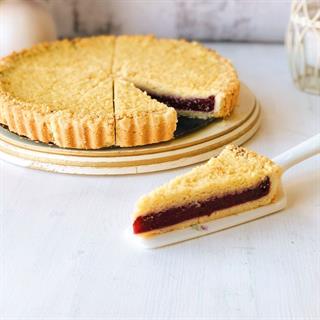 Песочный корж и начинка из спелой малины